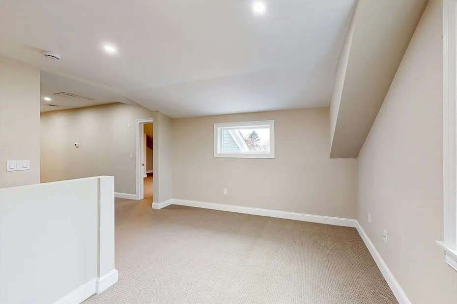 36 Orient Ave  #2 Photo 33