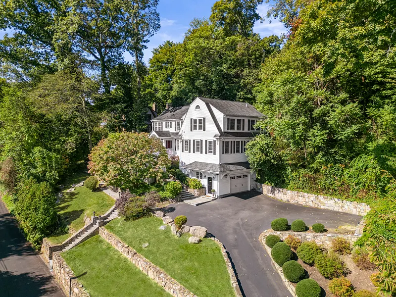 68 Mountain Road Photo 1