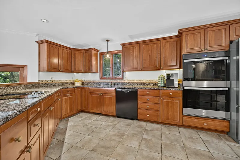 5 Connally Drive Photo 6