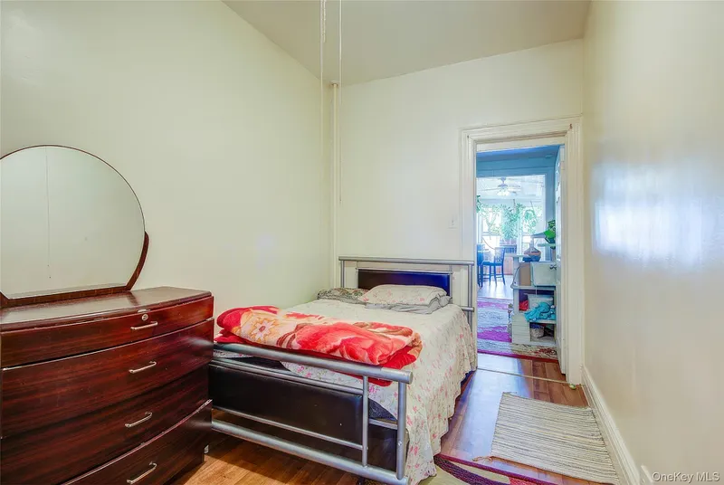1718 Himrod Street Photo 15