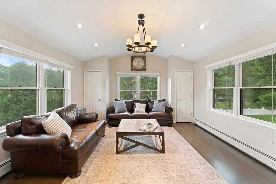 1 Sherwood Road Photo 9