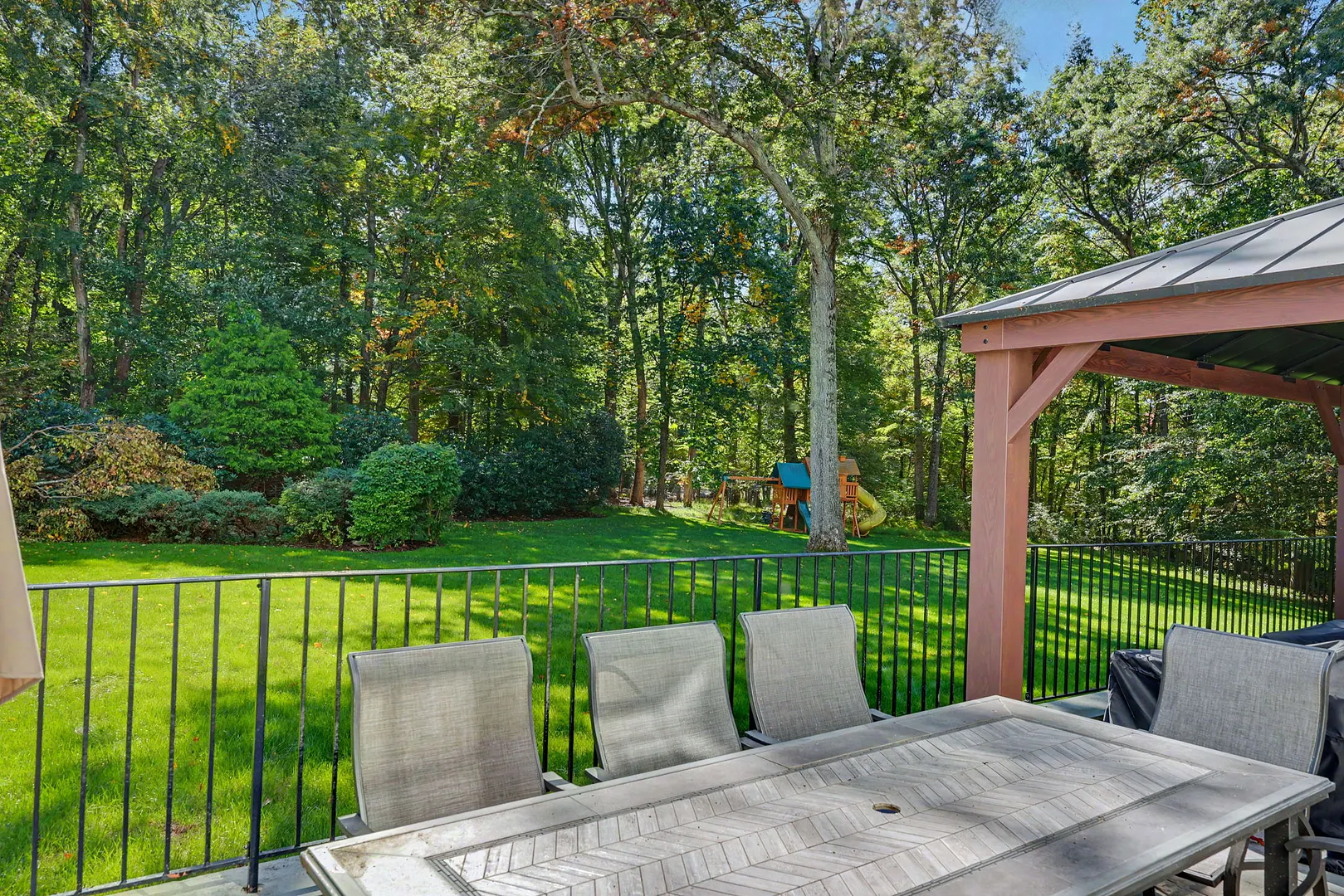 443 Brambley Hedge Circle Photo 6