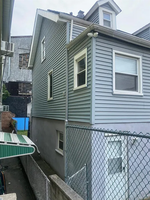 8 Morris Place Photo 4