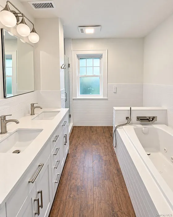 219 White Plains Road Photo 10