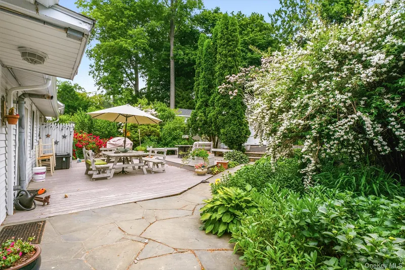24 Tamarack Road Photo 22