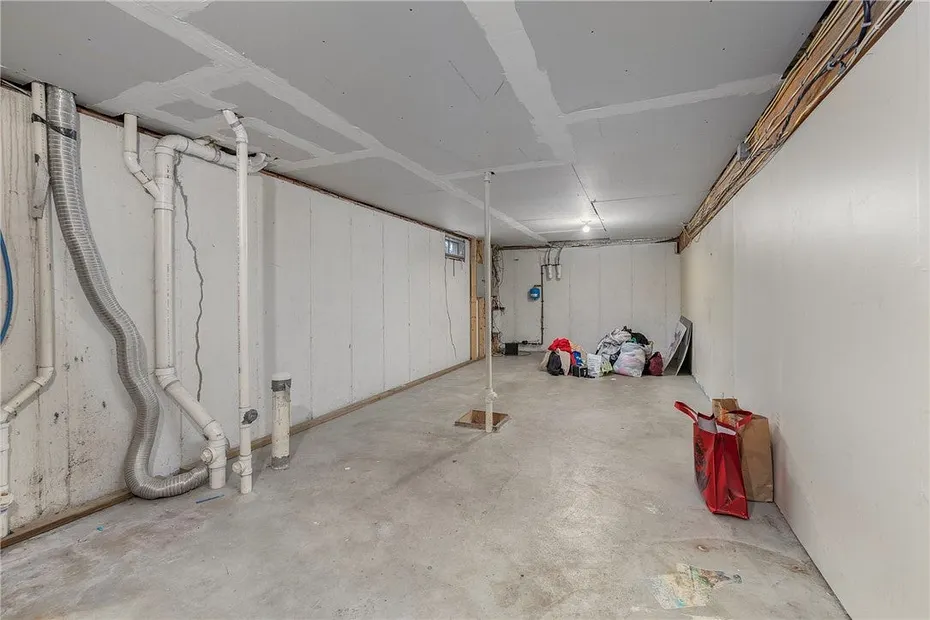 22 Aiken Street Photo 18