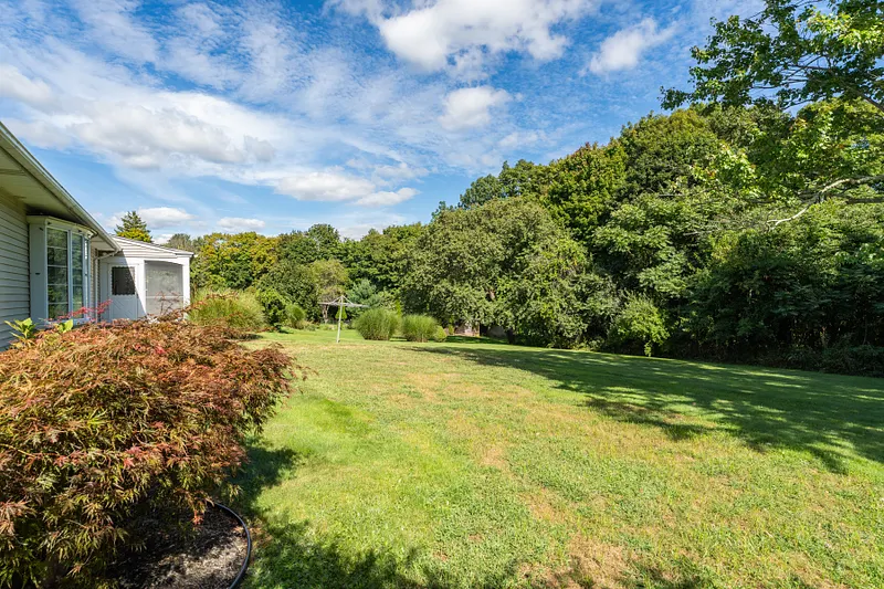 1085 Dunbar Hill Road Photo 22