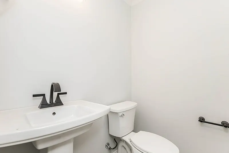 100 Kendall Avenue Photo 20