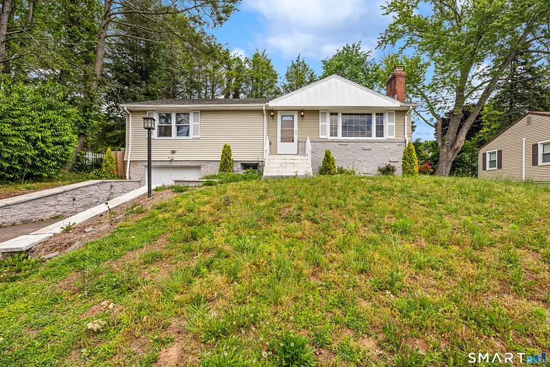 62 Springdale Street Photo 1