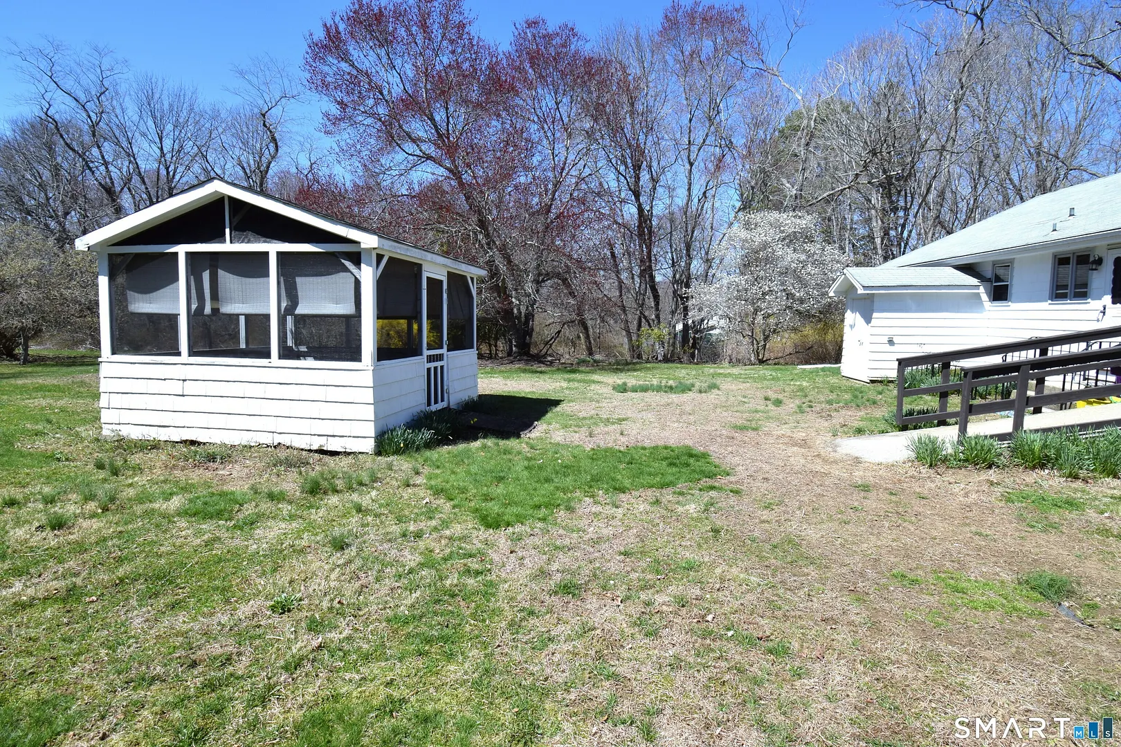 273 Horse Pond Road Photo 32