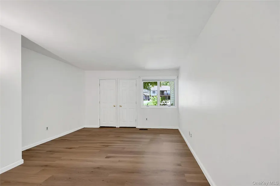 51 Jefferson Oval  #E Photo 10