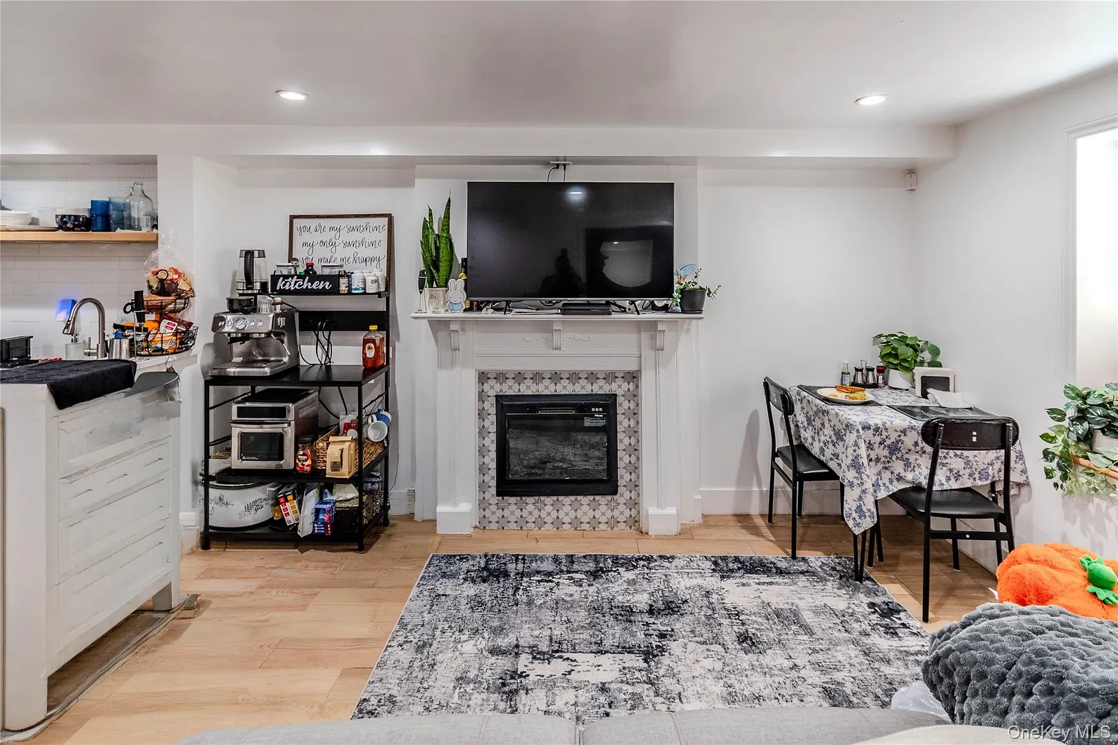 70 Lander Street Photo 5