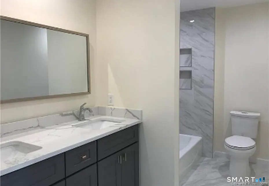 63 Soundview Avenue  #2 Photo 8