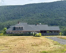 641 River Rd