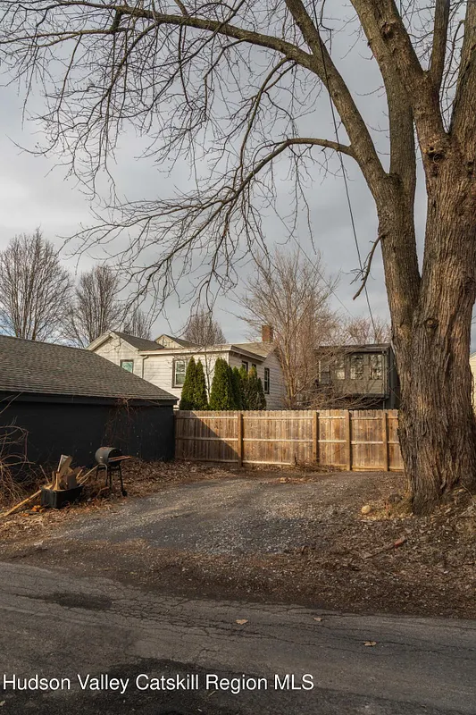 517 State Street Photo 33