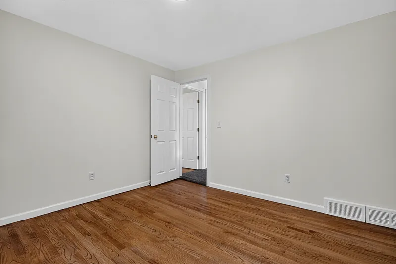 42 Concord Drive Photo 27