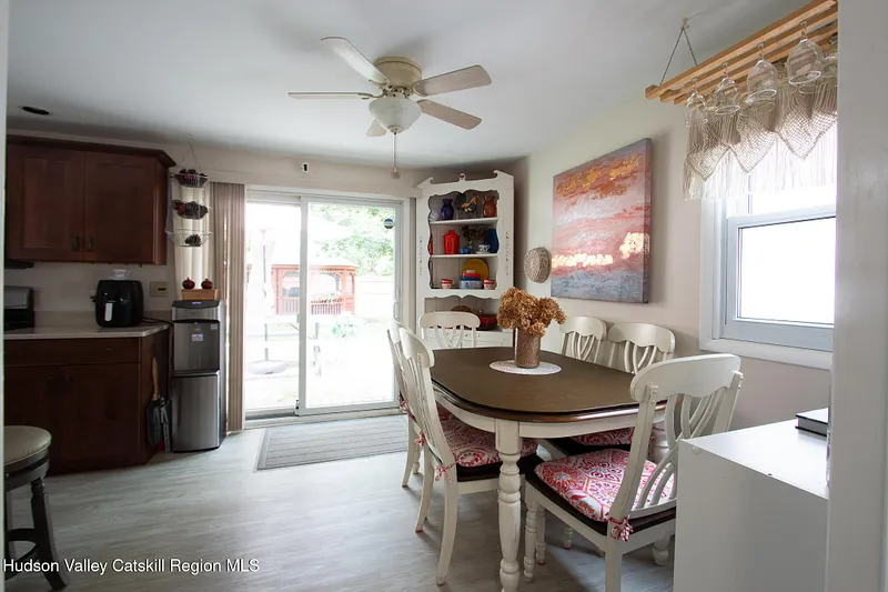 75 Oak Leaf Drive Photo 8