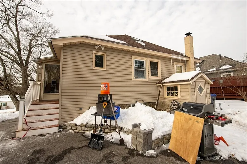 250 Lowell Street Photo 34