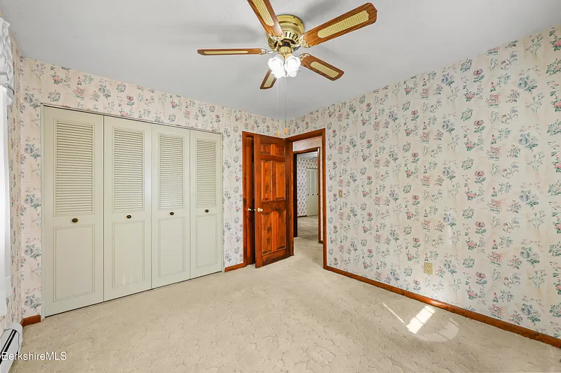 64 Devonshire Dr Photo 28