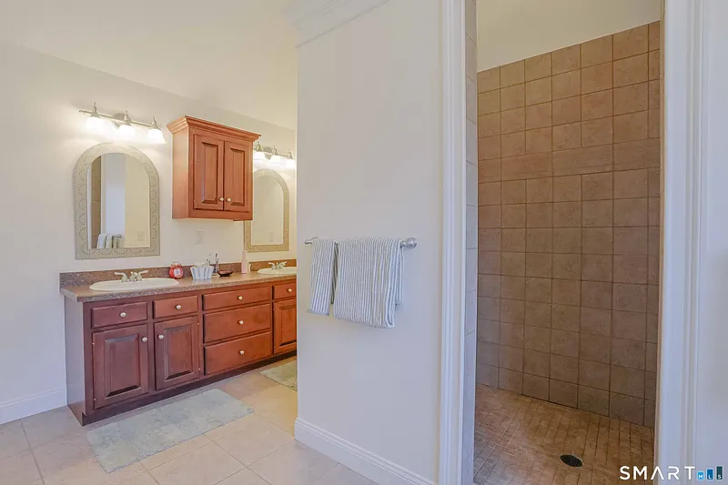 380 Southbury Road Photo 14