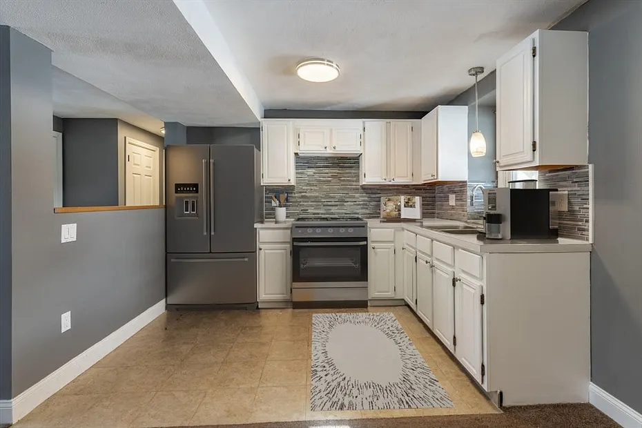 453 Columbus Ave Photo 28