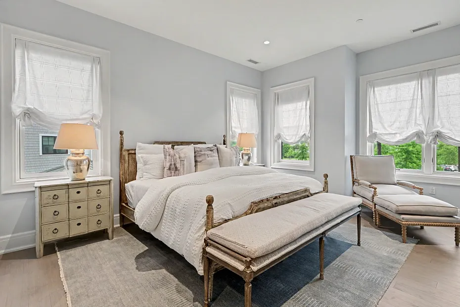 740 Davenport Avenue  #1 Photo 22
