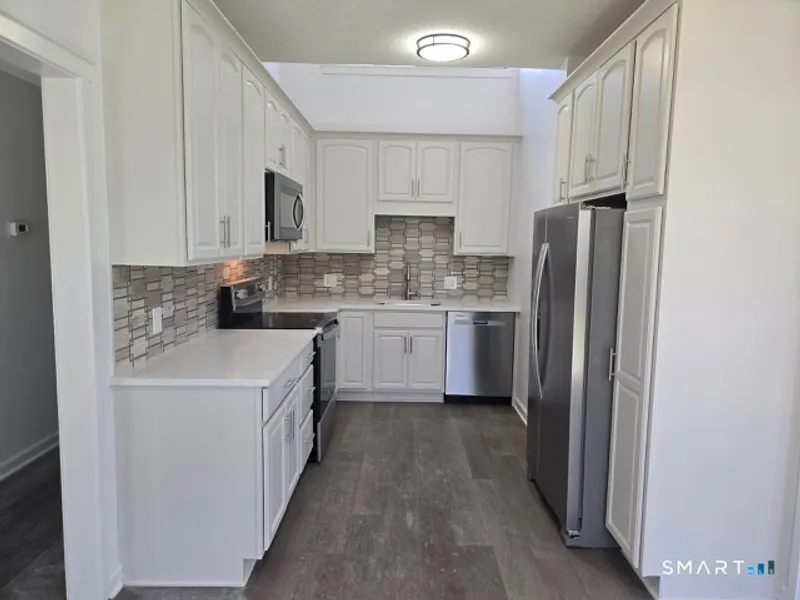 930 Heritage Village  #B Photo 4
