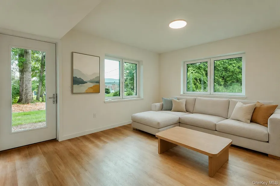 10 A Cooper Street Photo 31