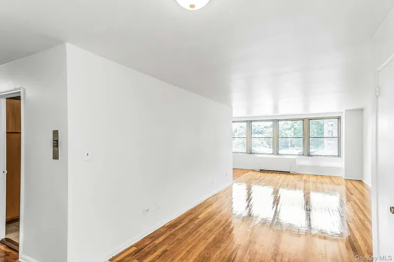 209-39 23rd Avenue  #3F Photo 4