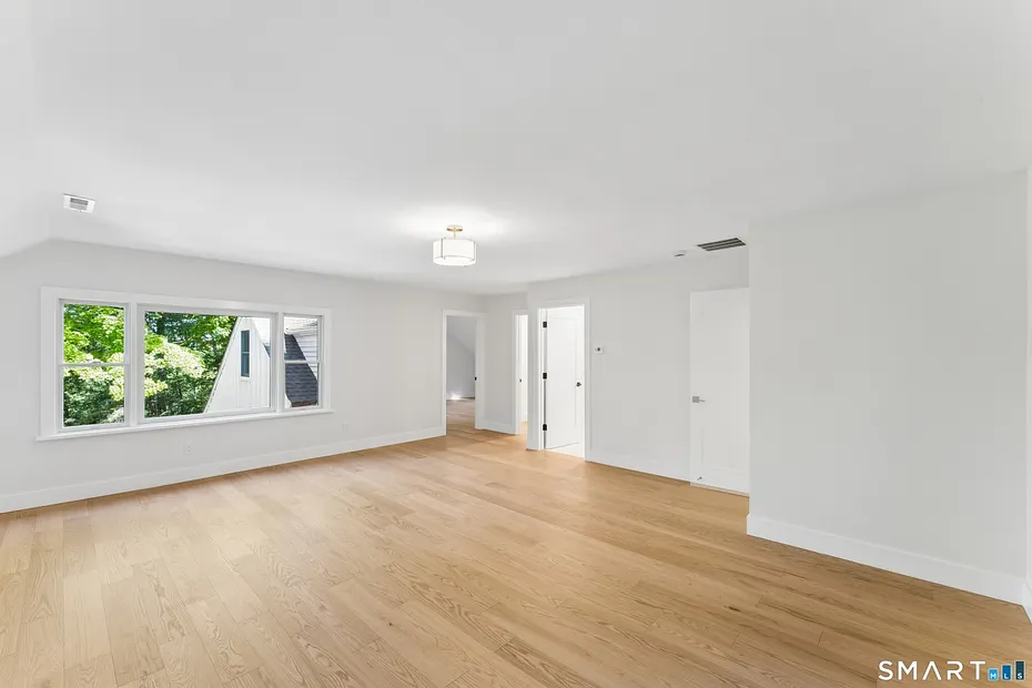 22 East Woods Road Photo 21