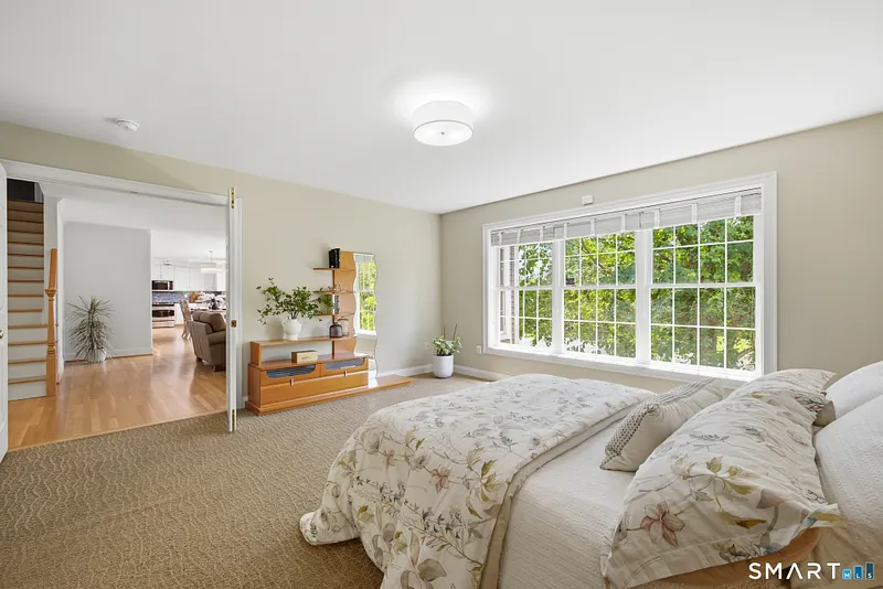 136 Talcott Ridge Road Photo 13