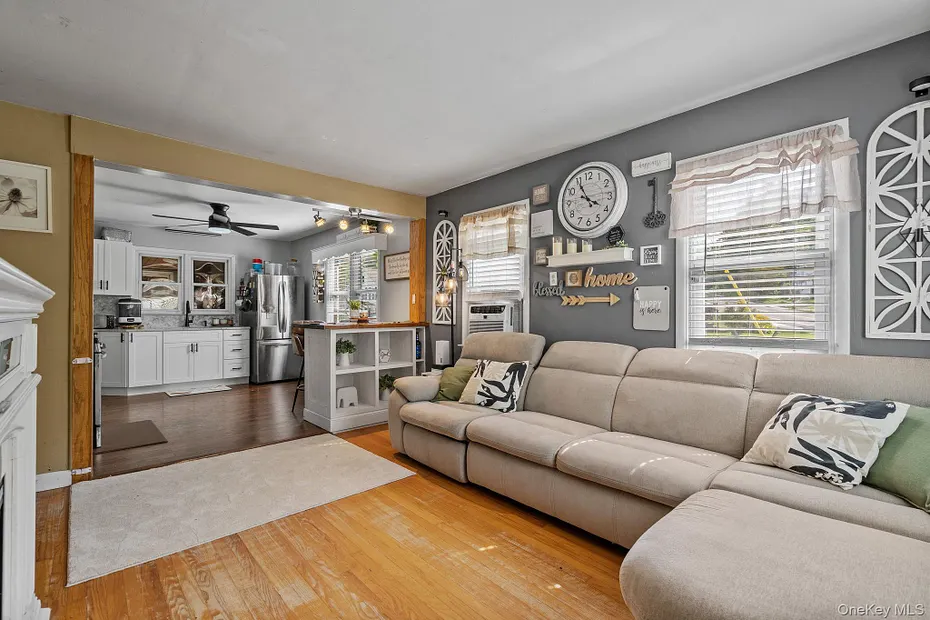 54 Boulevard Photo 4