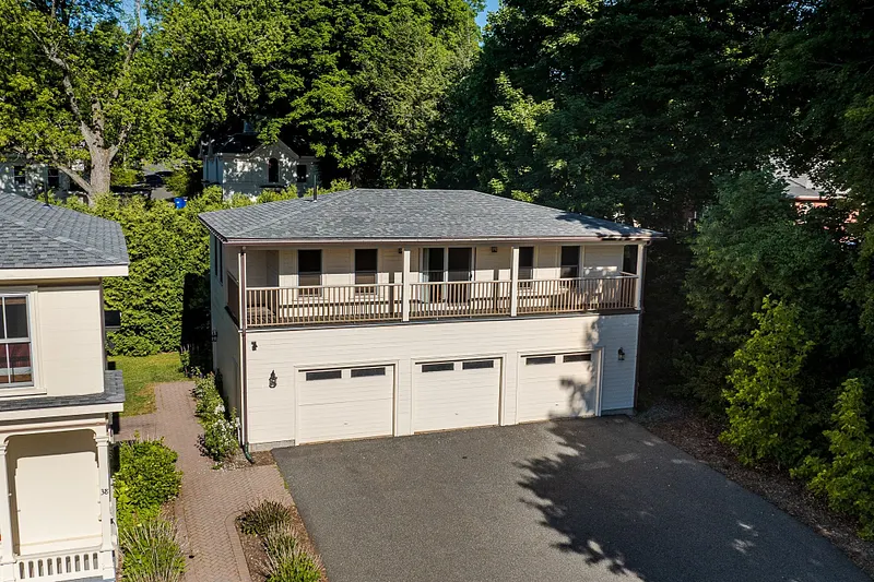 38 Gray St. Photo 29