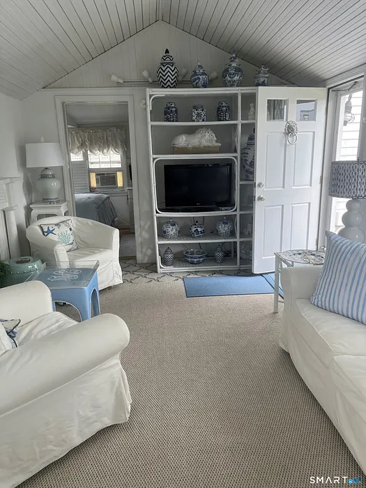Essex Rental Photo 5