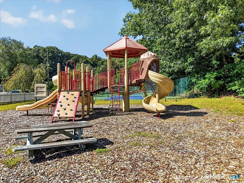 111 River Road Photo 24