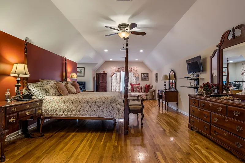 9 Pierpont Court Photo 27