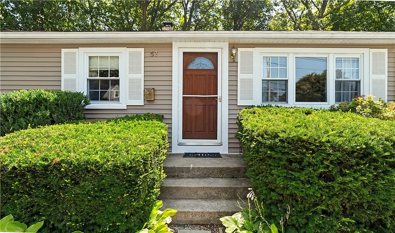 52 Brentwood Avenue Photo 4