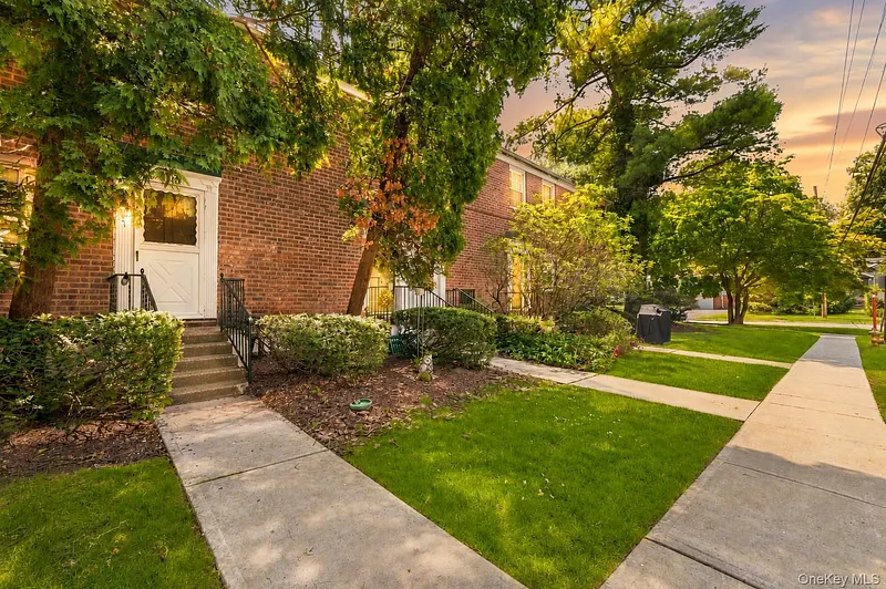 2 Fieldstone Drive  #19 Photo 16