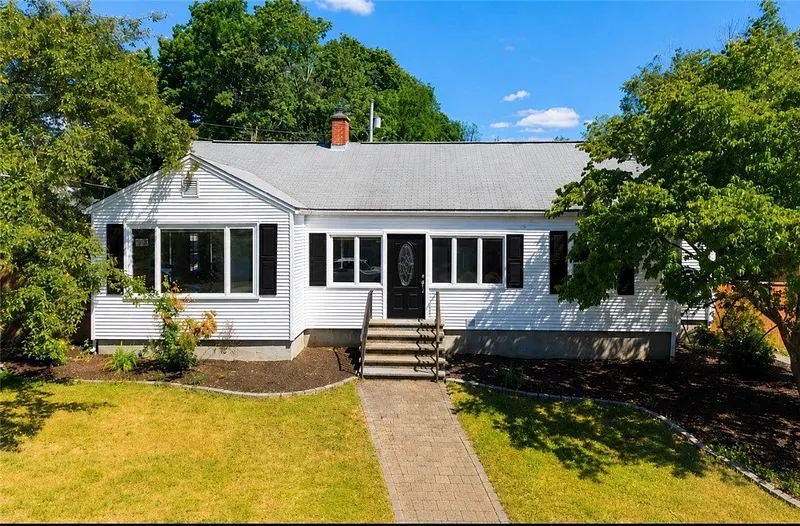 118 Summit Avenue Photo 1