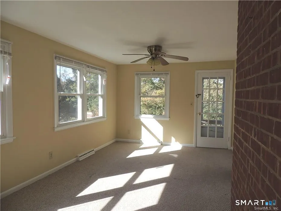 87 Hotchkiss Grove Road Photo 14