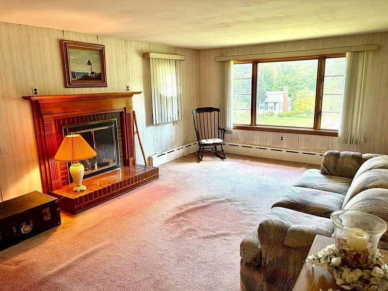 817 Somers Rd Photo 17