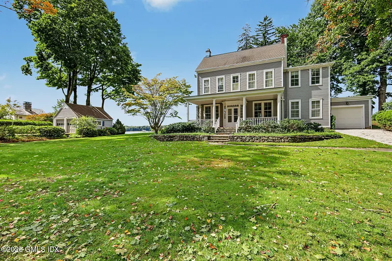 45 Glen Avon Drive Photo 3