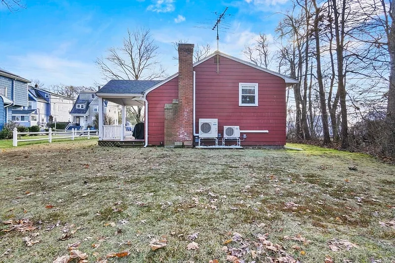302 Field Street Photo 29