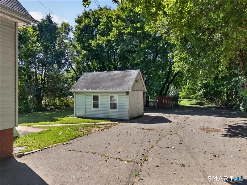 537 Naubuc Avenue Photo 9