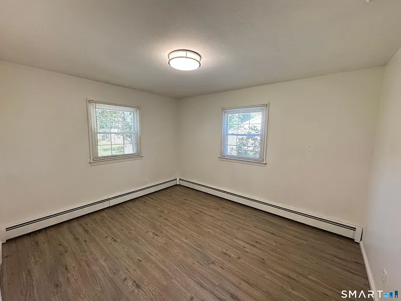 77 Curtis Road Photo 13