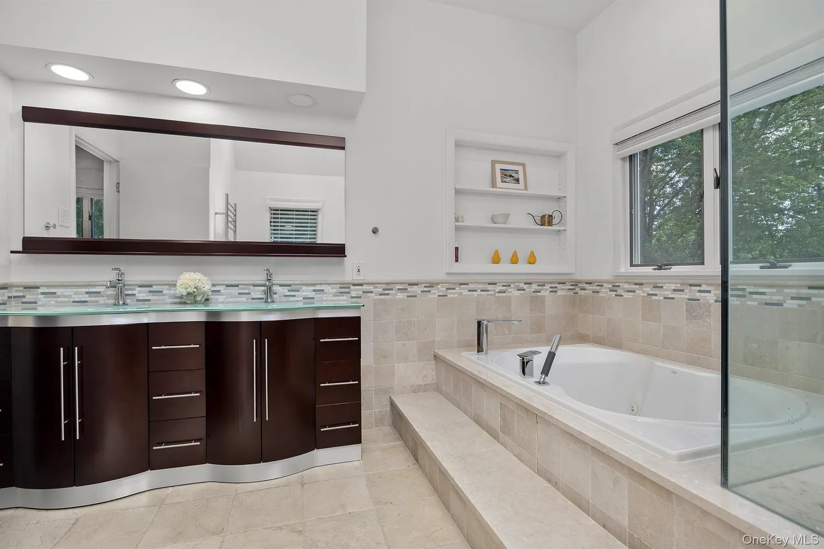 12 Hilltop Road Photo 24