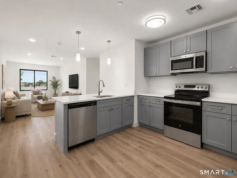 414 Mather Street Photo 16