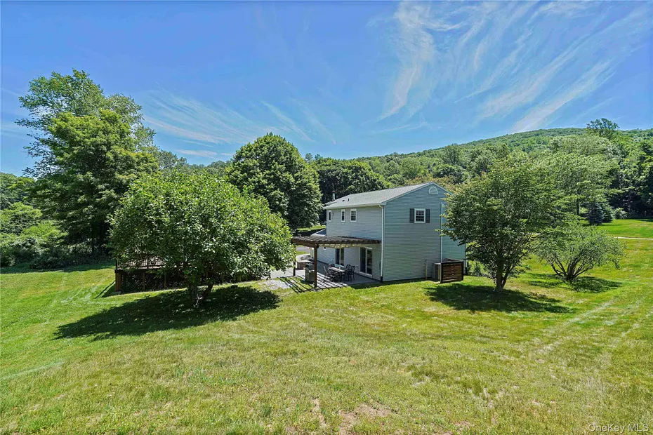 11 Kenneth Drive Photo 42