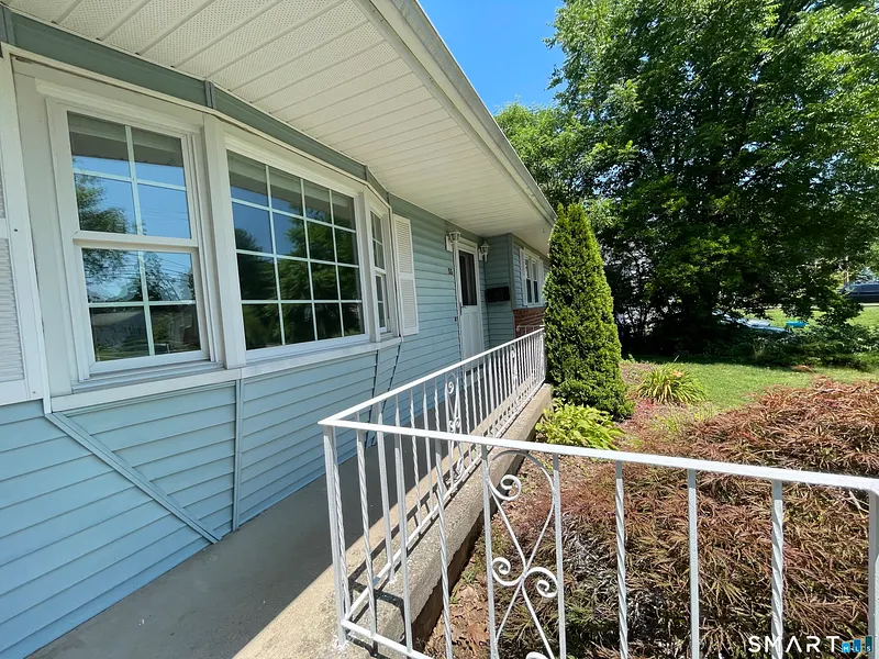 35 Woodmont Road Photo 3