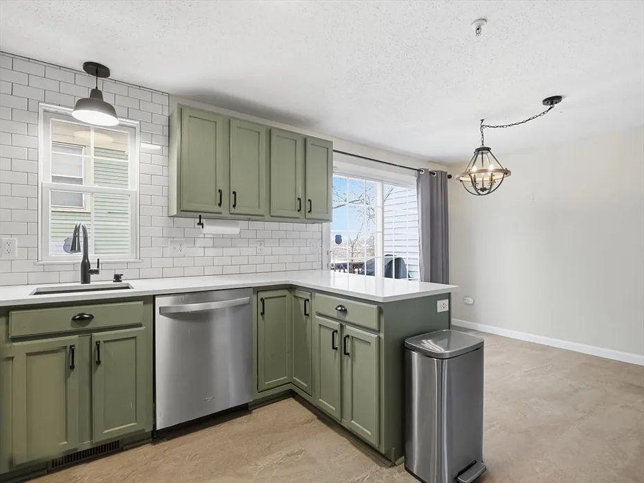 57 Wannalancit St  #11 Photo 10